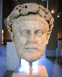 Diokletian: Palast, Tetrarchie, Reformen, und Verfolgung